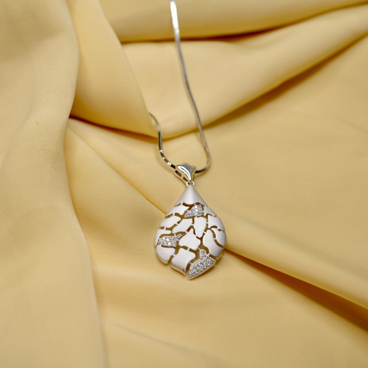 925 Silver Leaf Pendant Necklace with Earrings