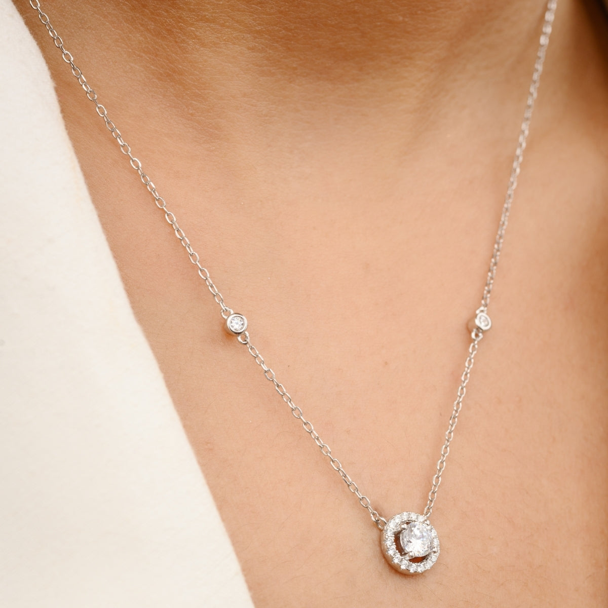 925 Silver Round Cz Halo Diamond Necklace for Women