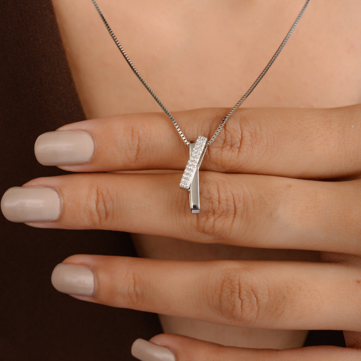 Criss Cross Pendant Necklace