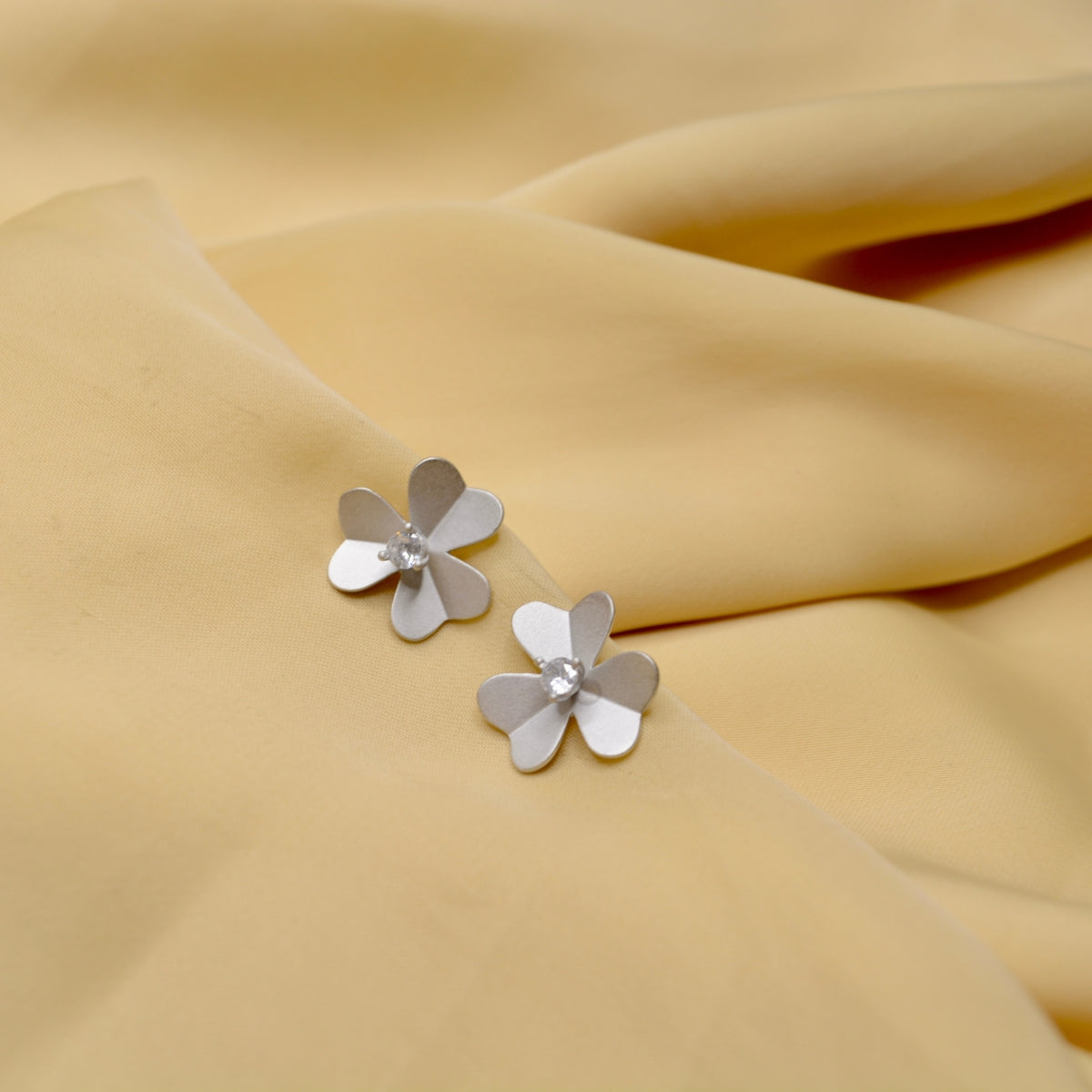 Dainty Flower Charm Necklace Set with Earrings in 925 Silver