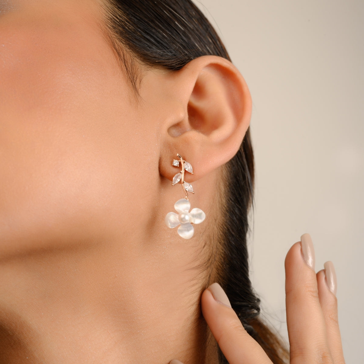 Floral Pearl Necklace with Earrings