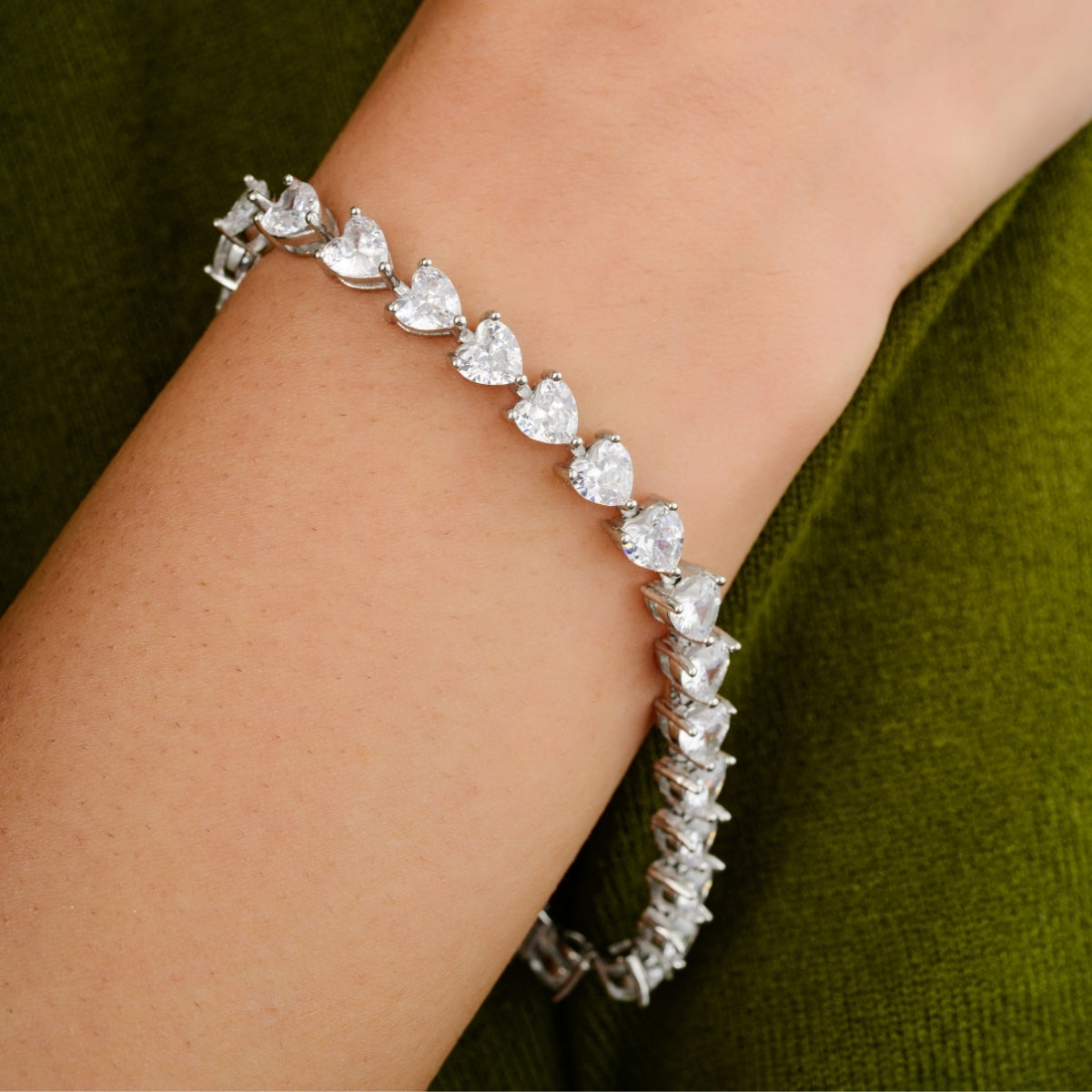Heart Shaped Cz Diamonds Silver Tennis Bracelet for Women