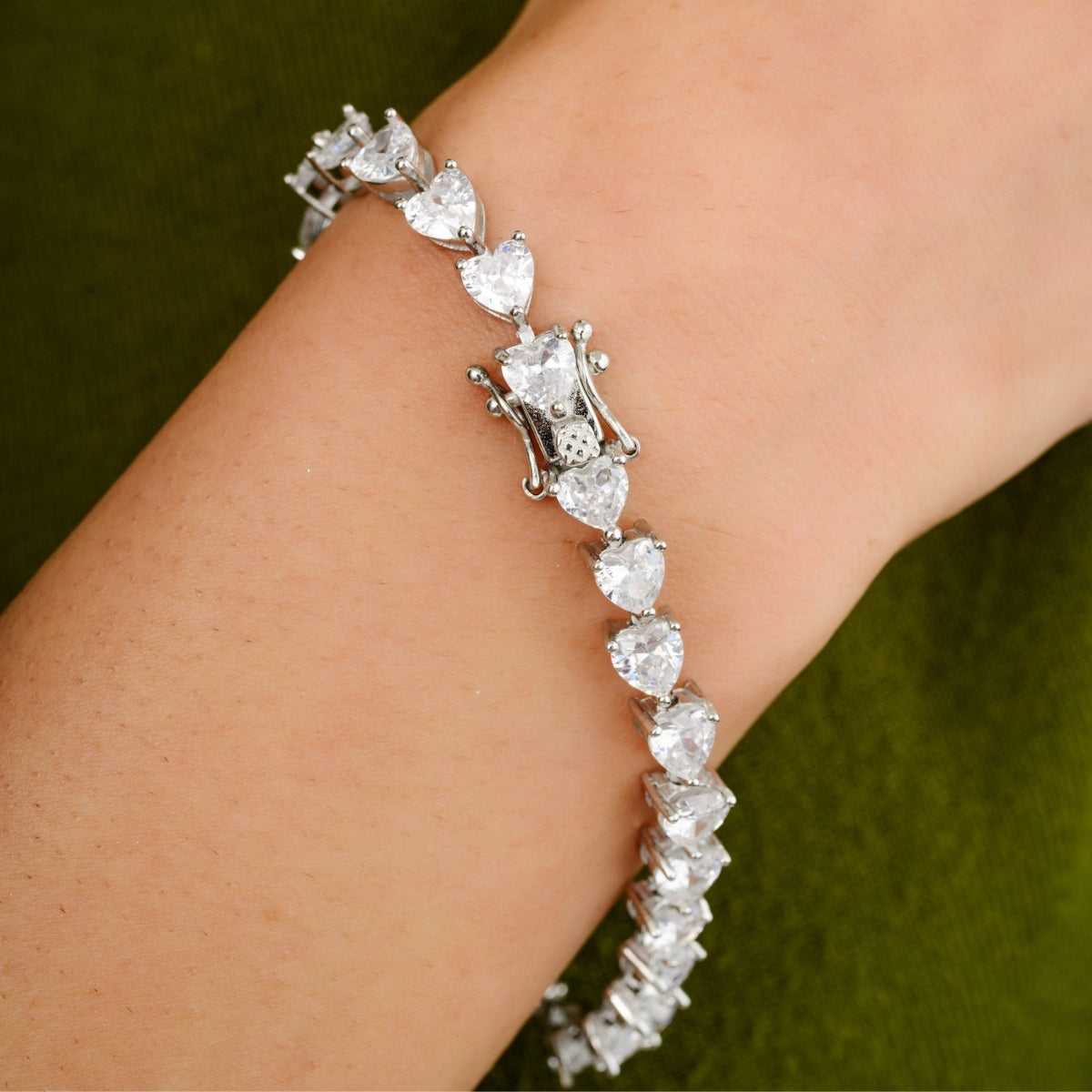 Heart Shaped Cz Diamonds Silver Tennis Bracelet for Women