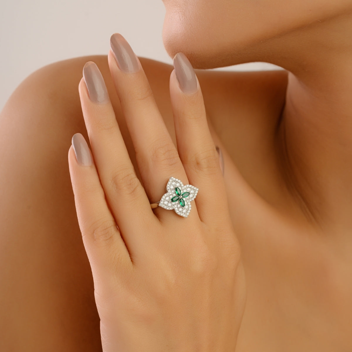 Nature Inspired Floral Minimalist Silver Ring - Green