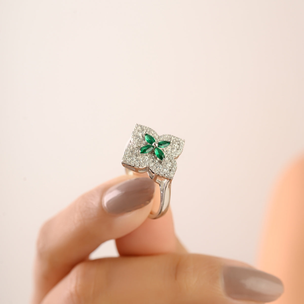 Nature Inspired Floral Minimalist Silver Ring - Green