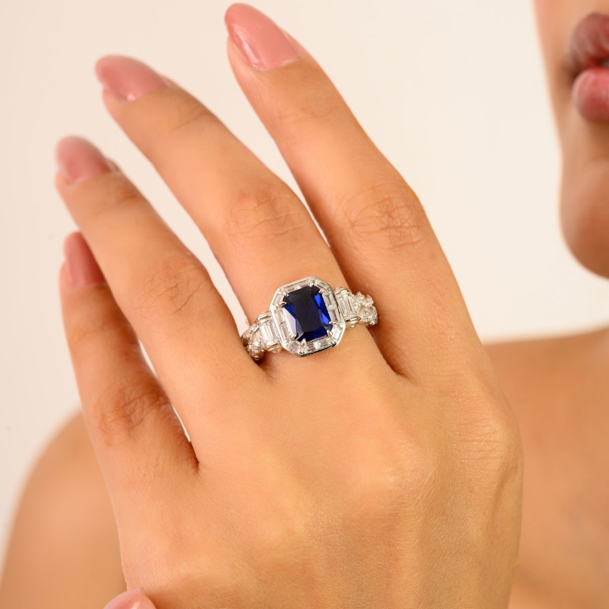 925 Sterling Silver Blue and White Diamond Halo Ring