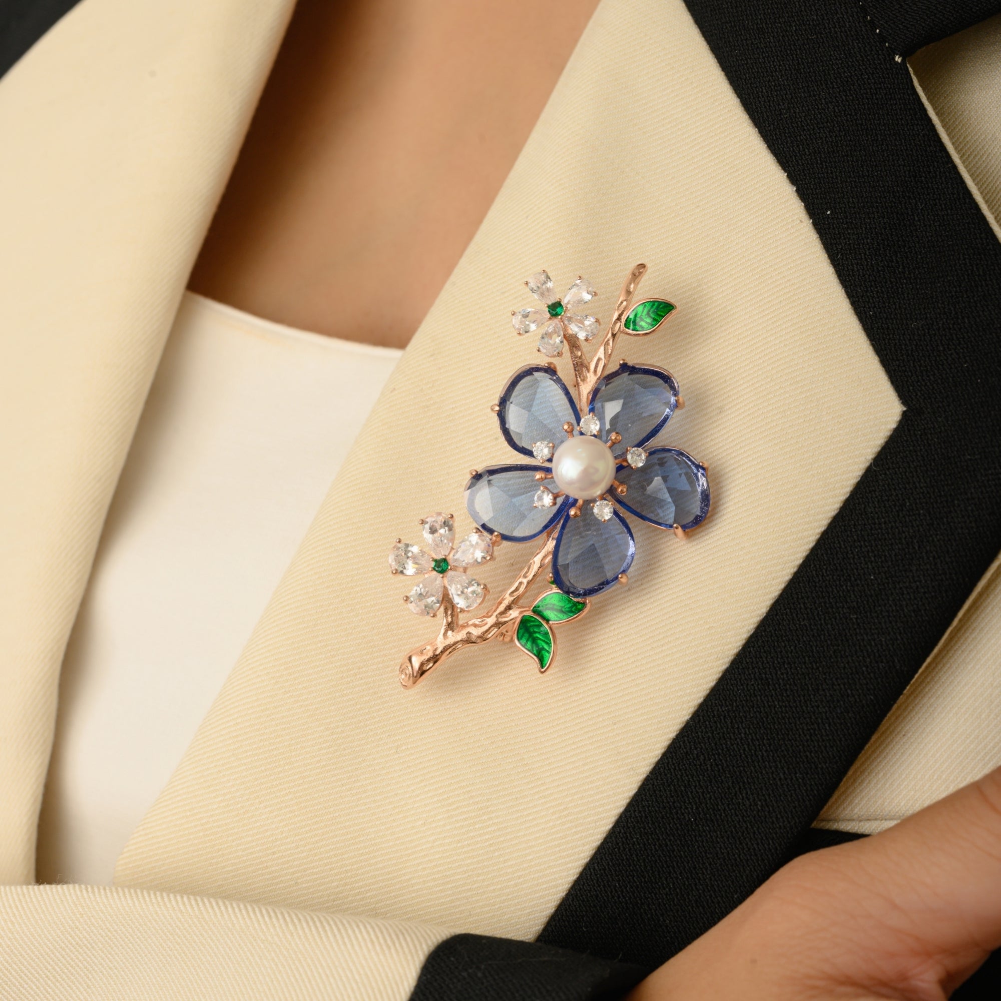 Rose Gold Flower Badge Brooch Pin in 925 Silver