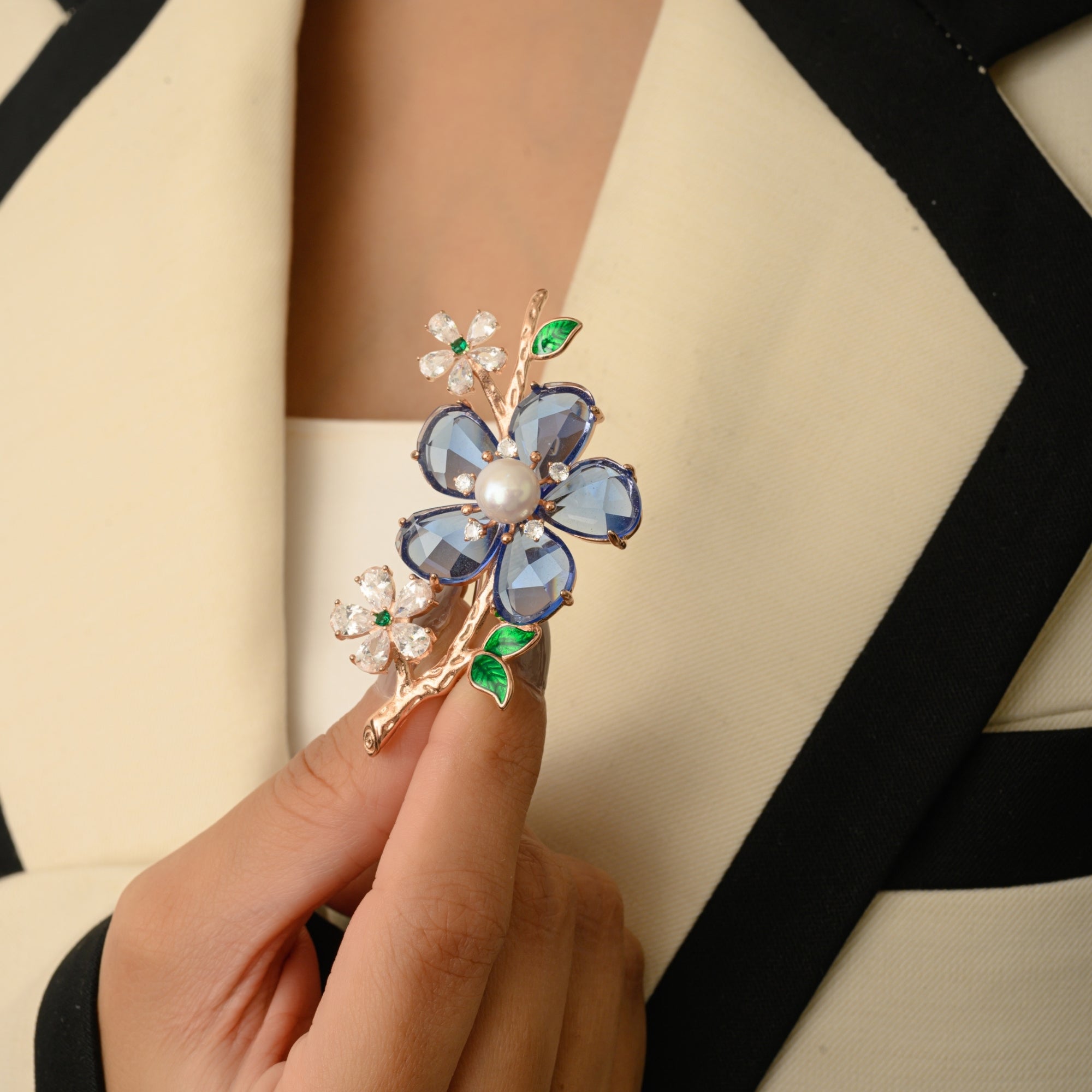 Rose Gold Flower Badge Brooch Pin in 925 Silver