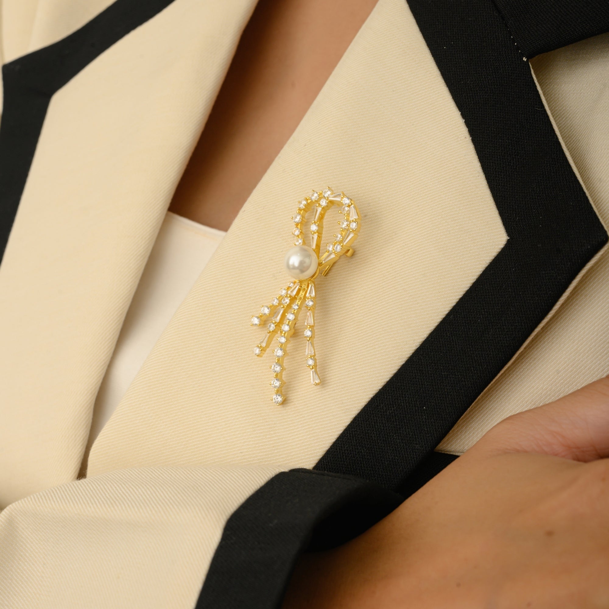 Yellow Gold Pearl Brooch with Dangling CZ Diamonds