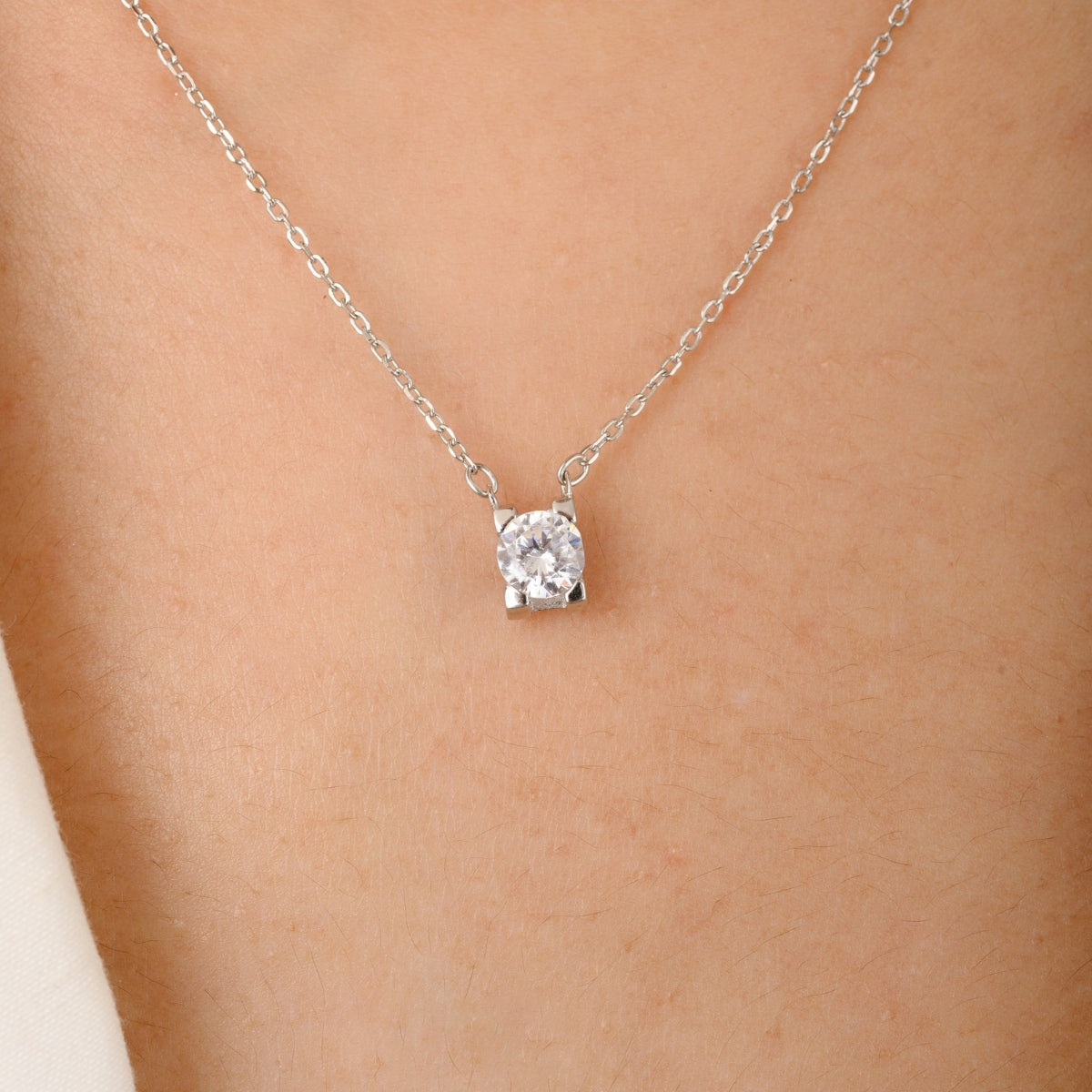 Solitaire diamond Dainty Necklace