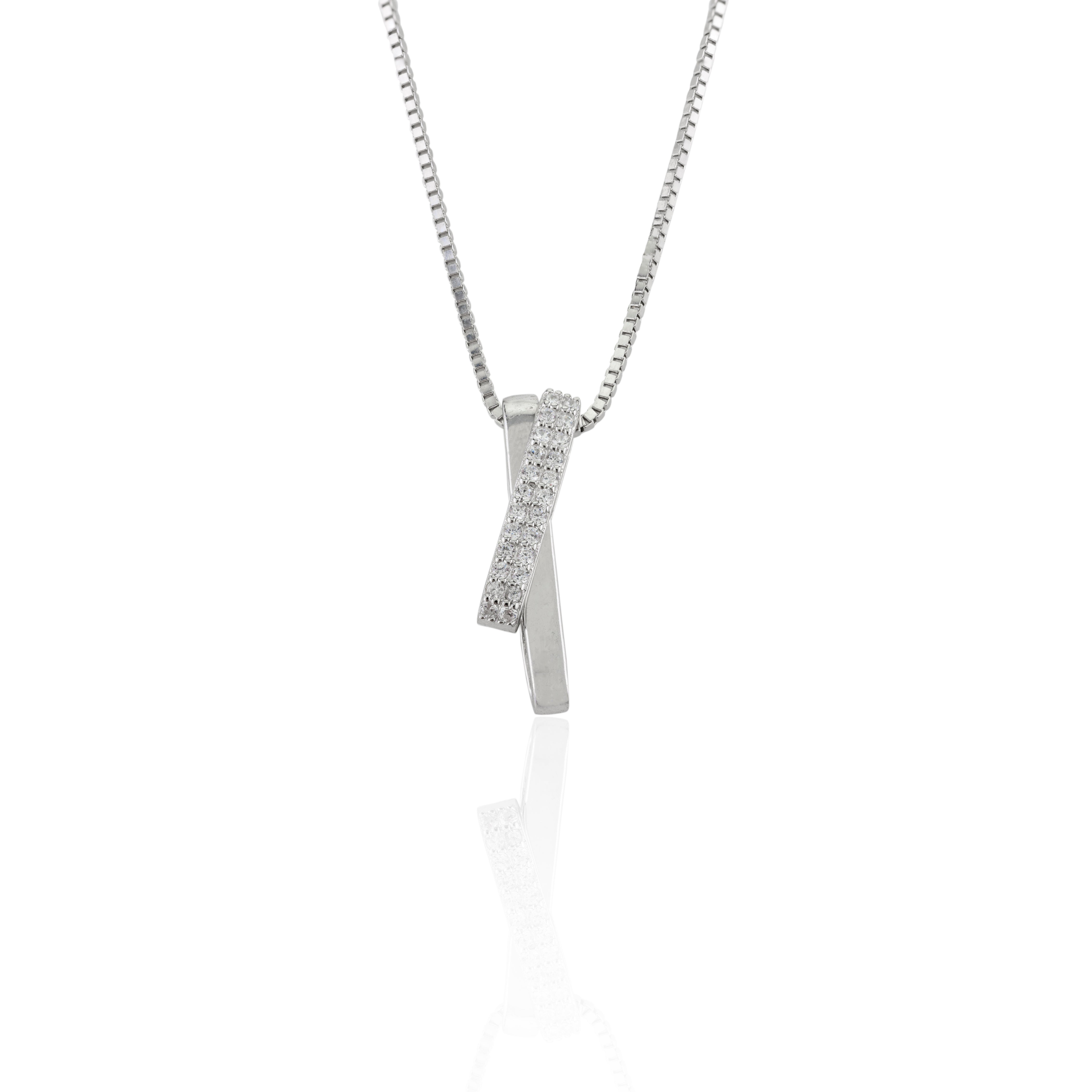 Criss Cross Pendant Necklace