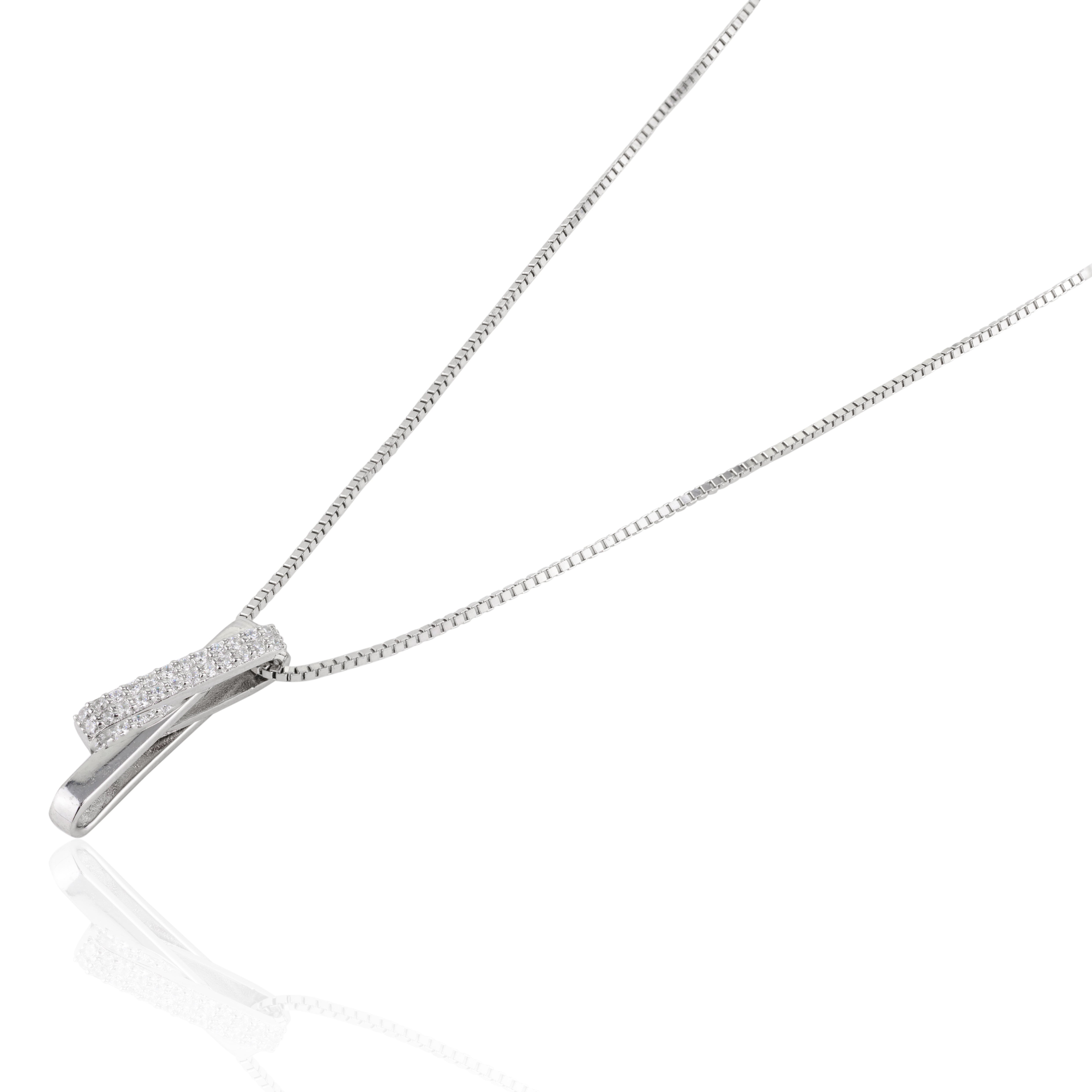 Criss Cross Pendant Necklace
