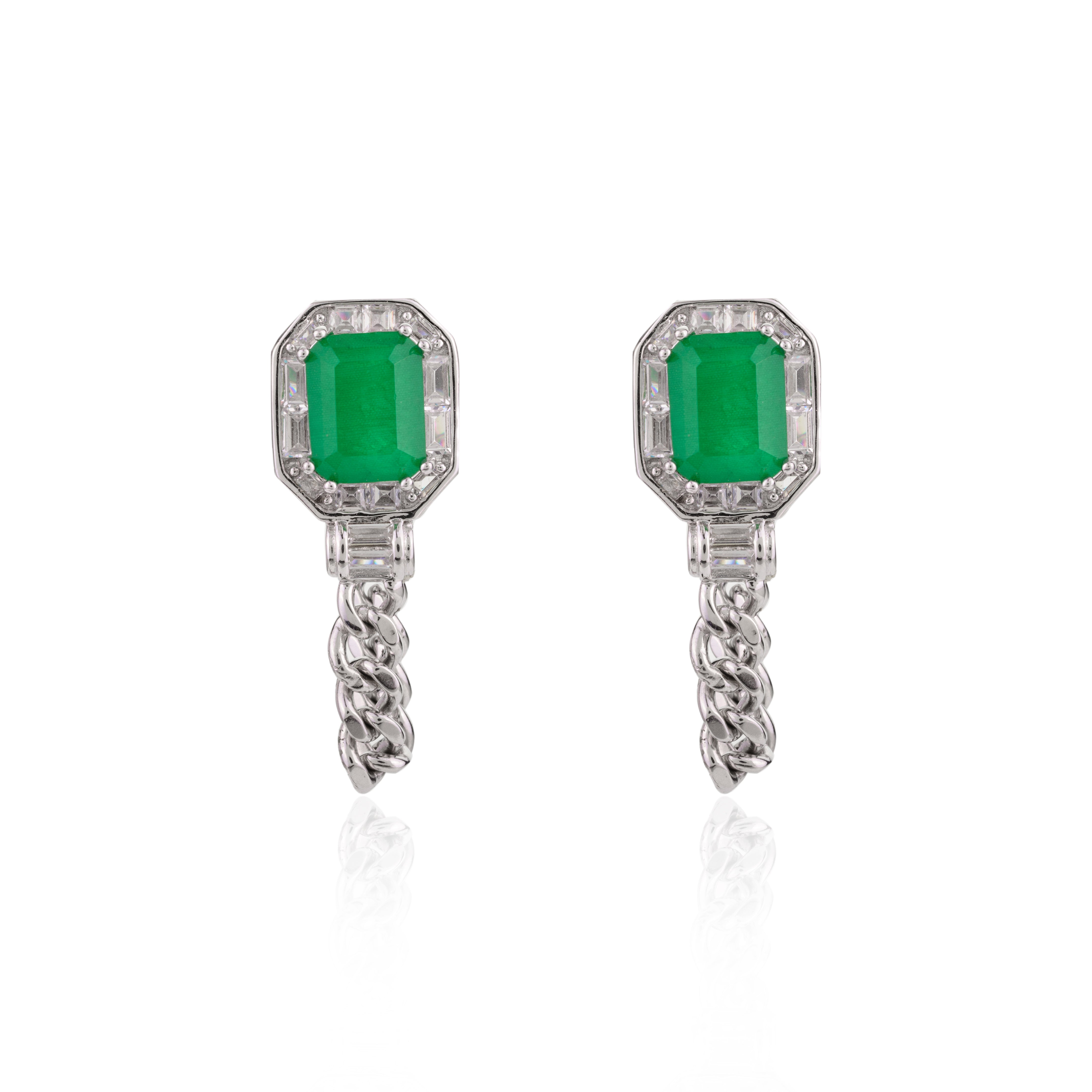 Stylish Emerald Link Stud Earrings in 925 Silver