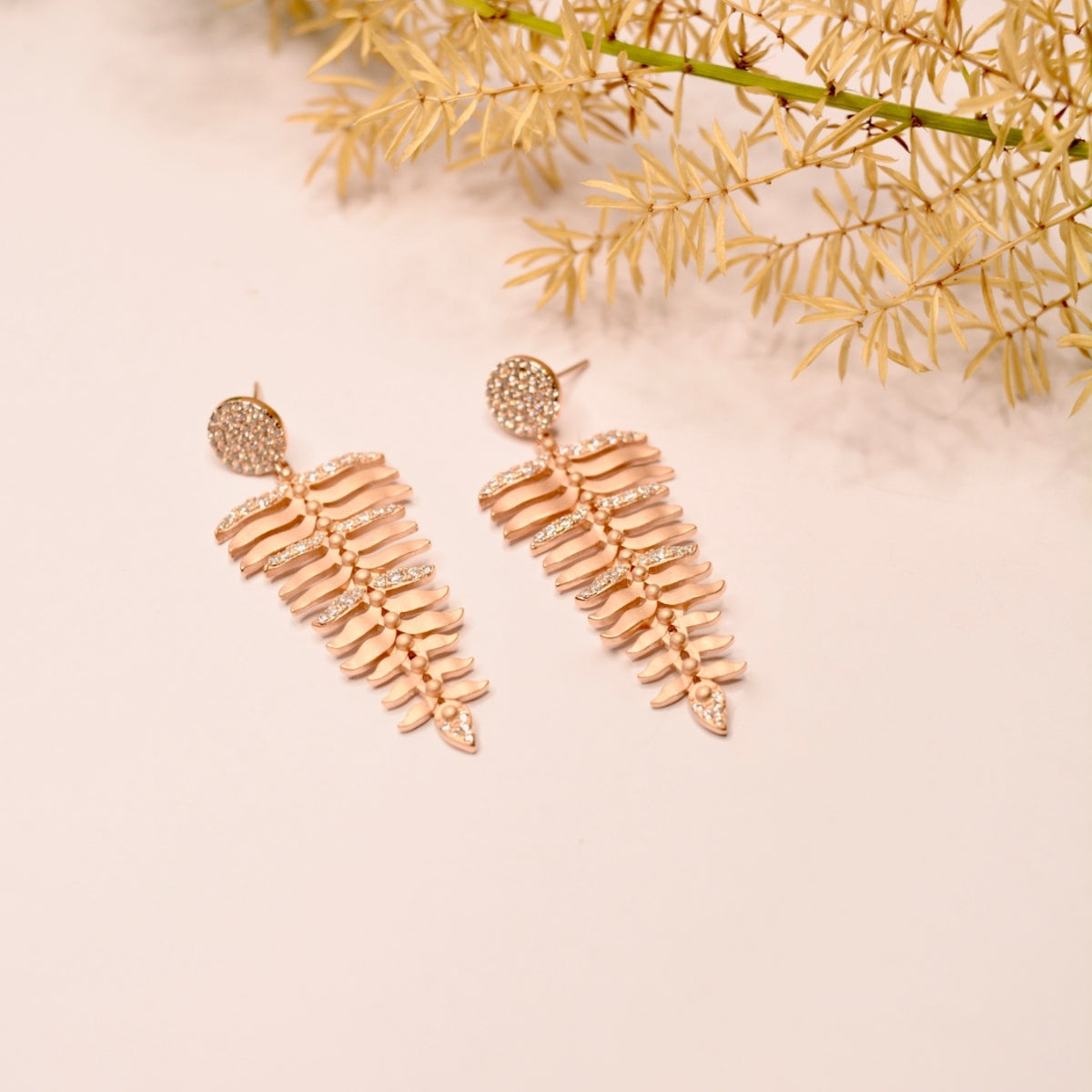 Stylish Rose Gold Leaf Pattern Pendant Charm with Earrings