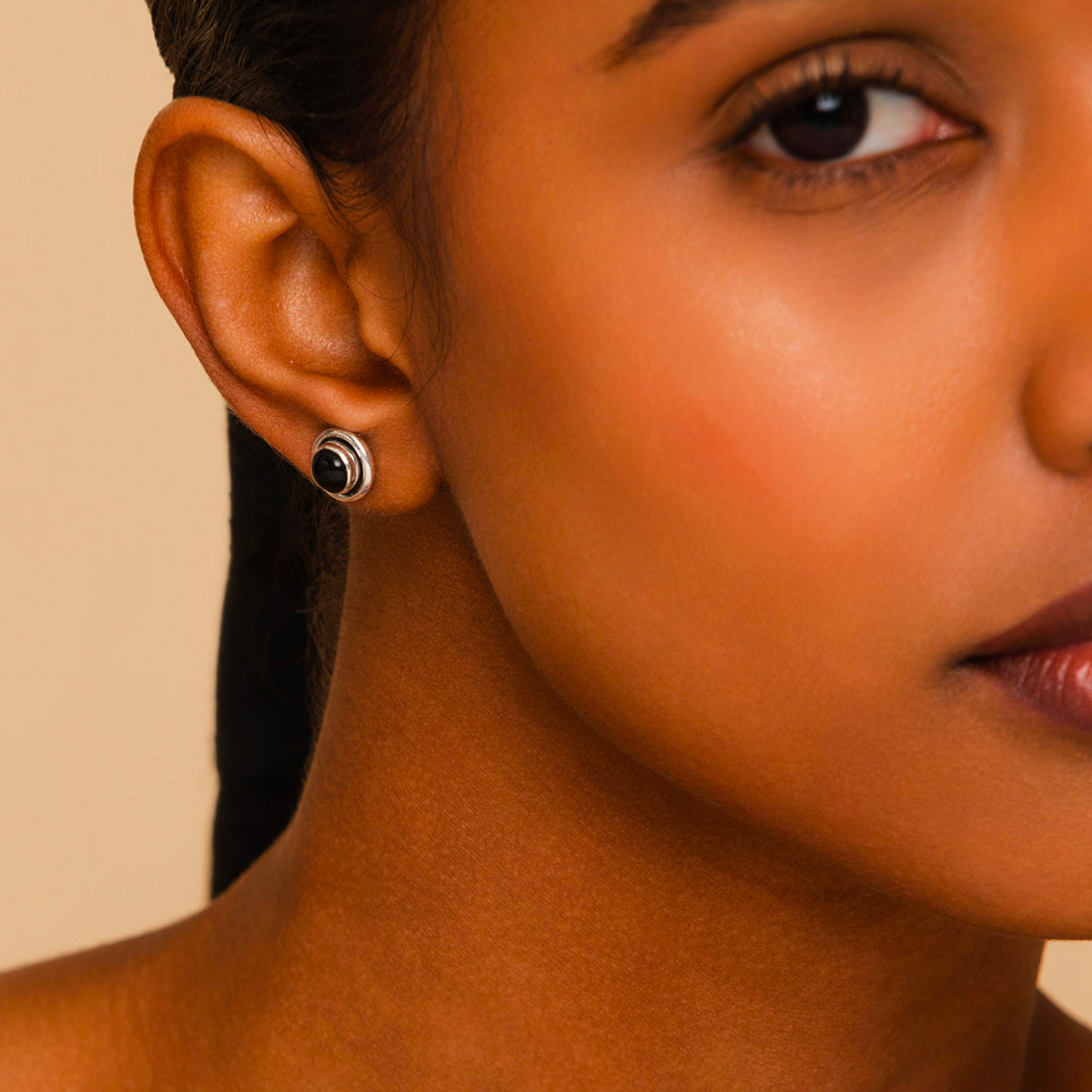 Dainty Black Round Gemstone Silver Stud Earrings for Women