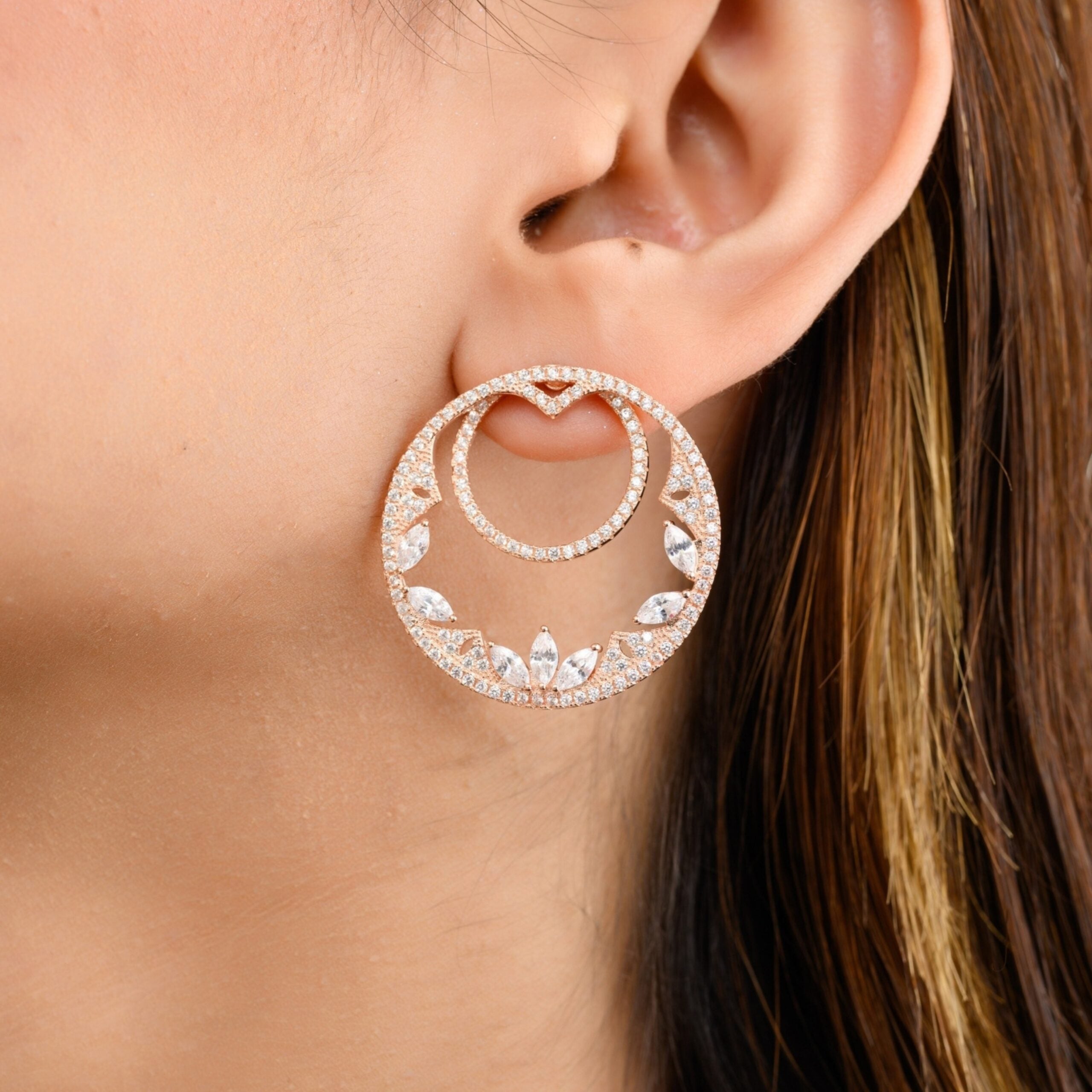 Twin Circle Link Hoop Stud Earrings