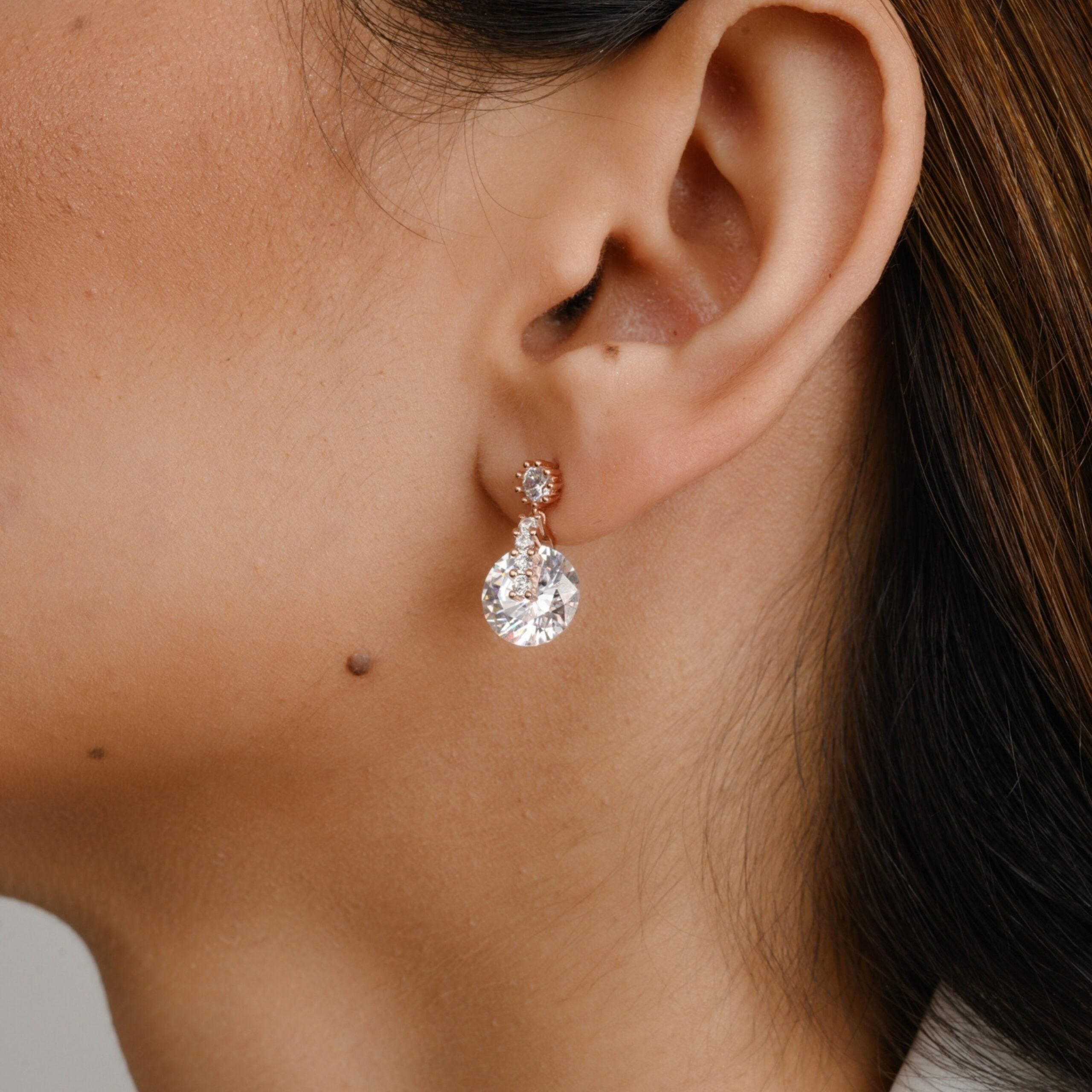 Spinner Earrings with Sparkling Movable Diamond