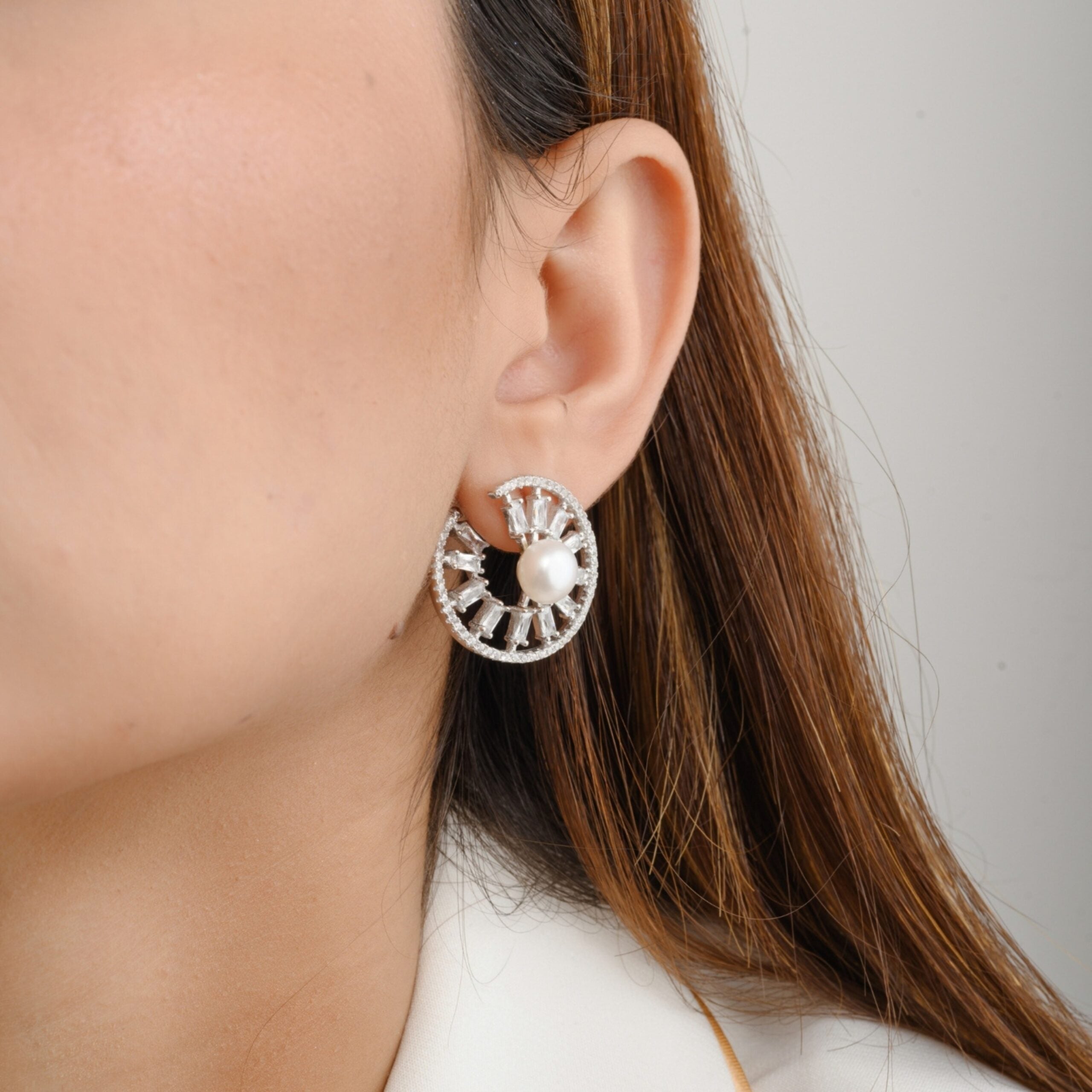 Wheel of Fortune Spiral Pearl Stud Earrings