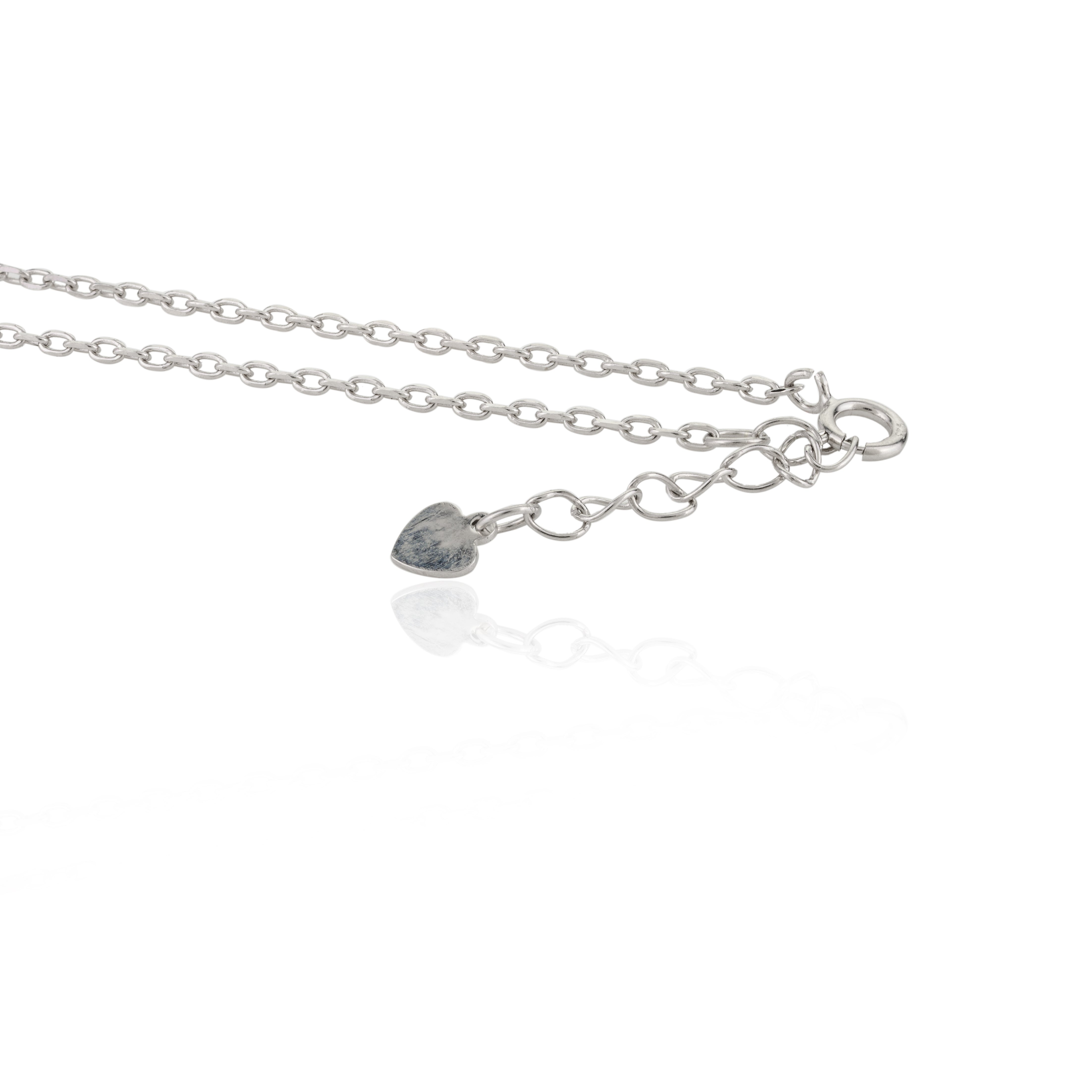 Stylish Round Pendant Silver Necklace