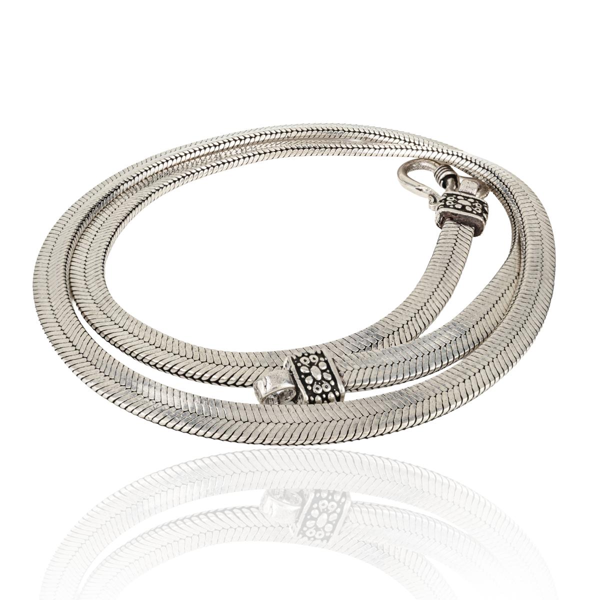 Sleek Silver Herringbone Unisex Necklace with Artisan Clasp